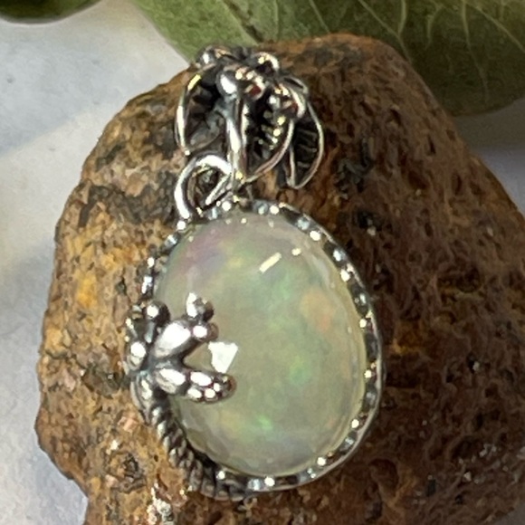 Natural Opal Pendant S925 Sterling Sliver Crystal Gemstone - Picture 4 of 8